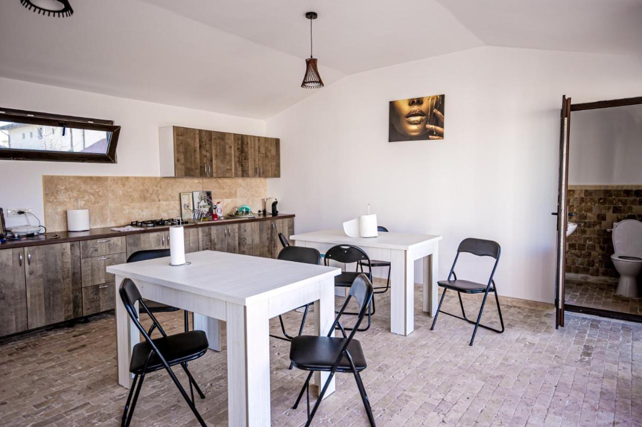 Complex Turistic N&S Hotel Două Mai Екстериор снимка