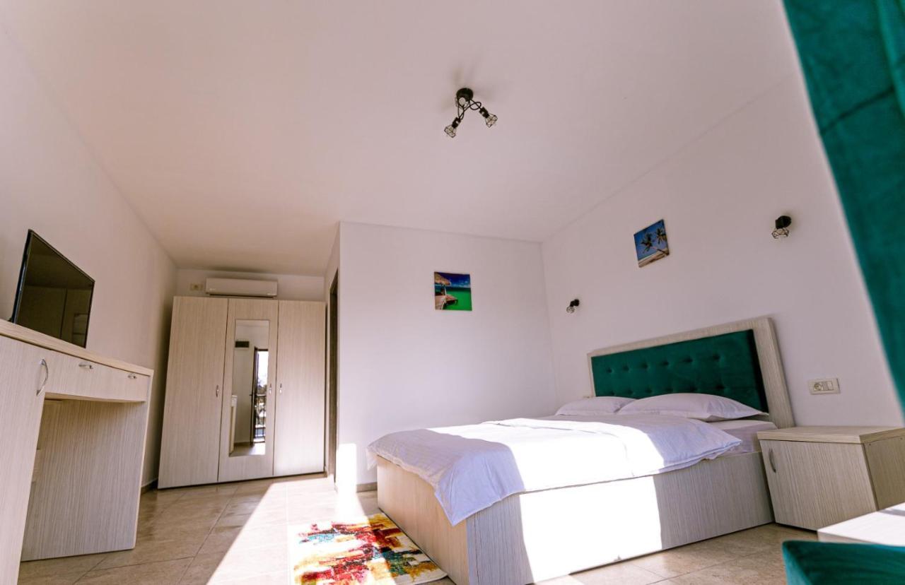 Complex Turistic N&S Hotel Două Mai Екстериор снимка