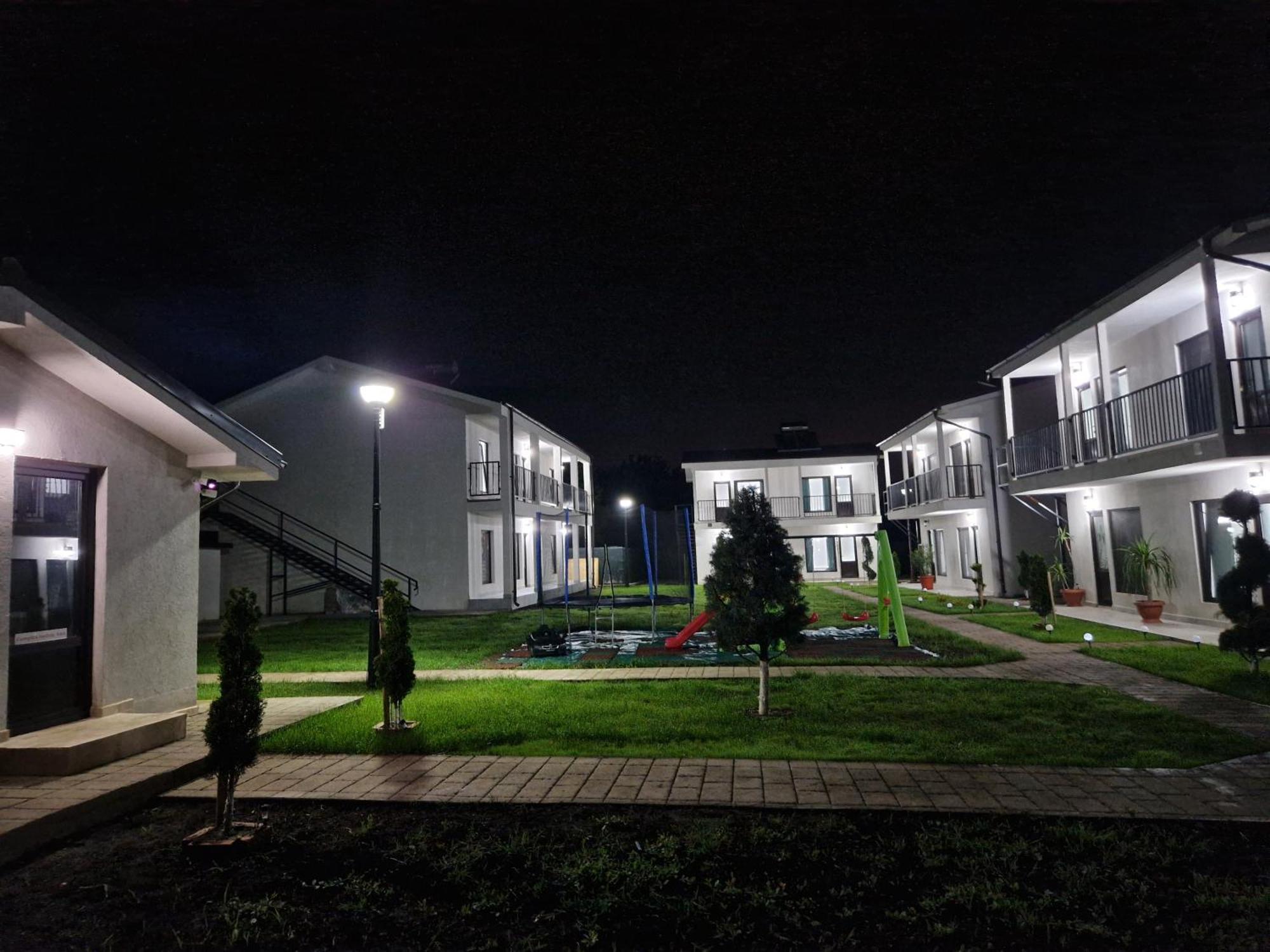 Complex Turistic N&S Hotel Două Mai Екстериор снимка