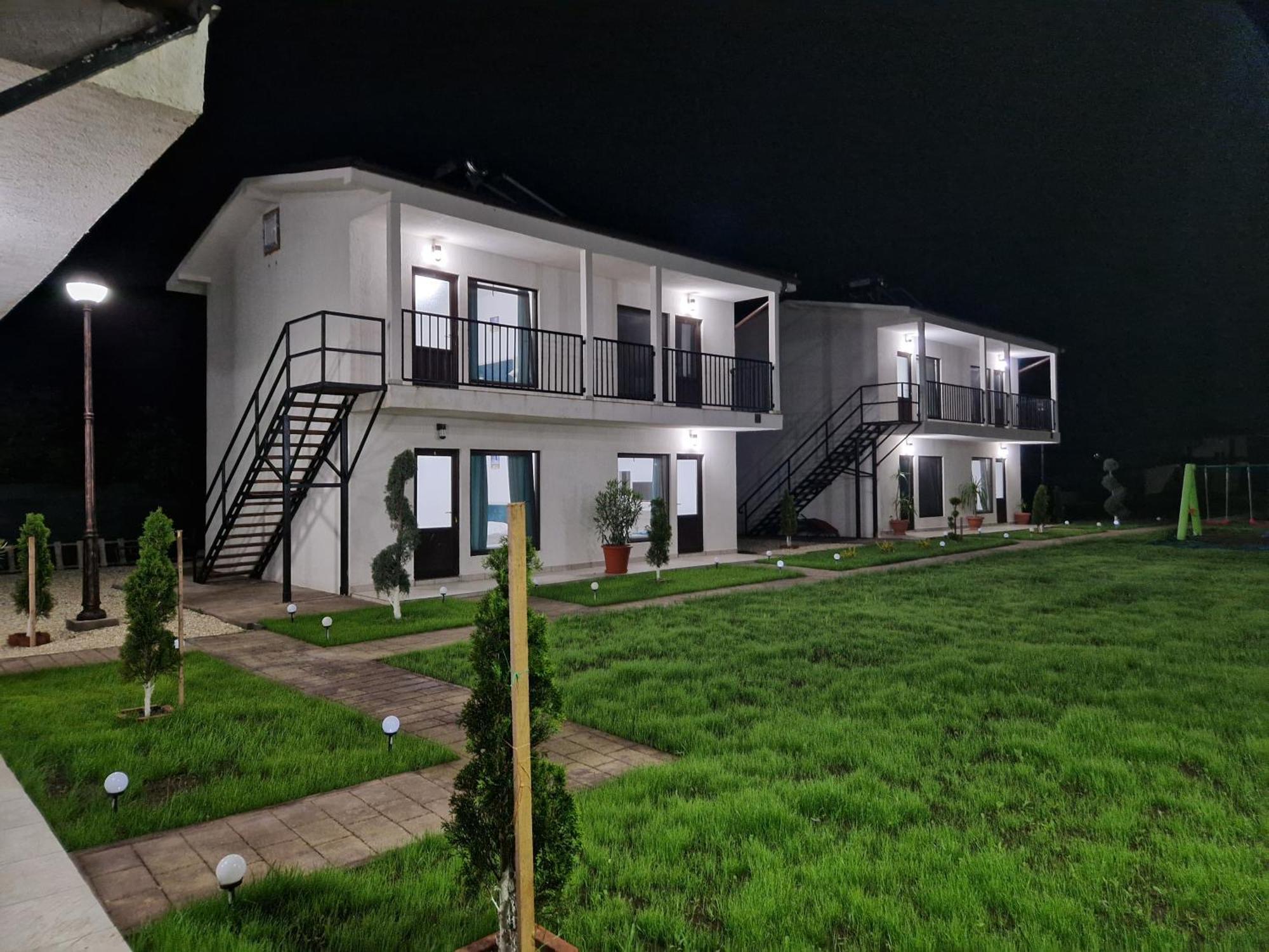 Complex Turistic N&S Hotel Două Mai Екстериор снимка